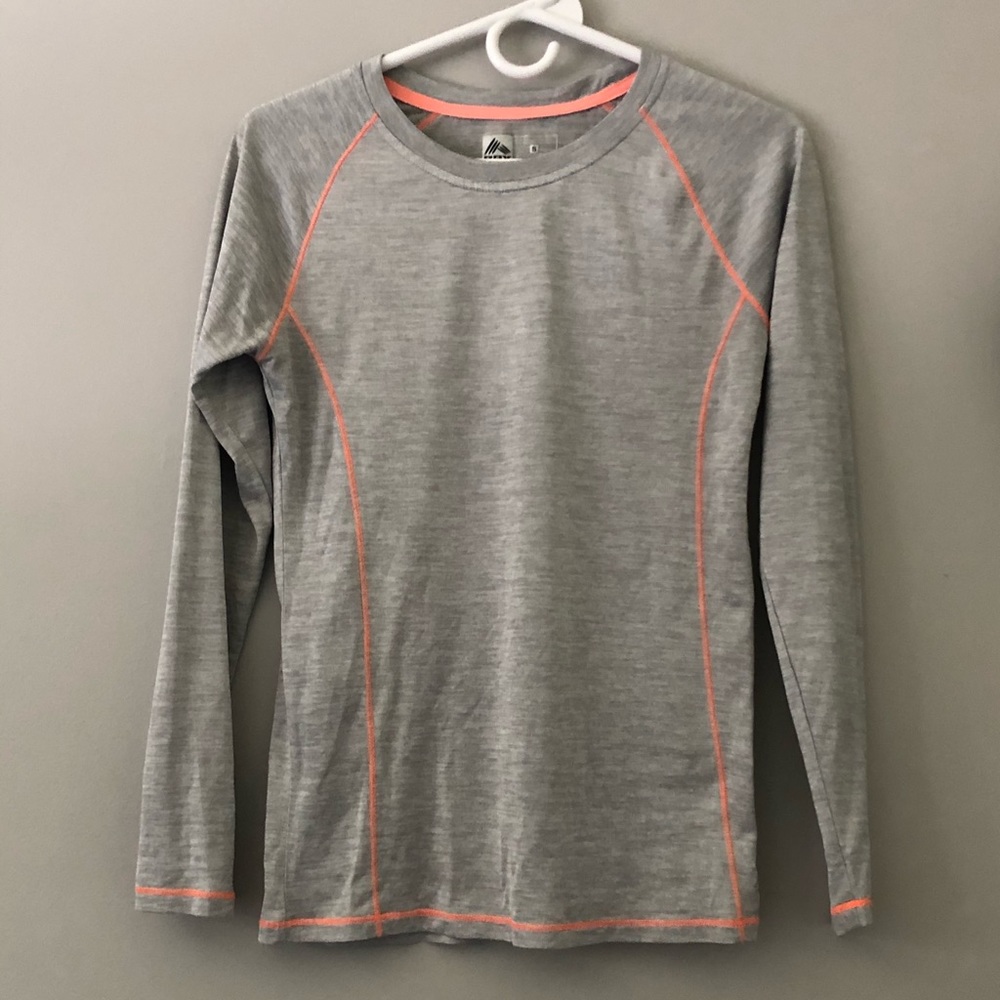 Women’s Athletic Long Sleeve Shirt
